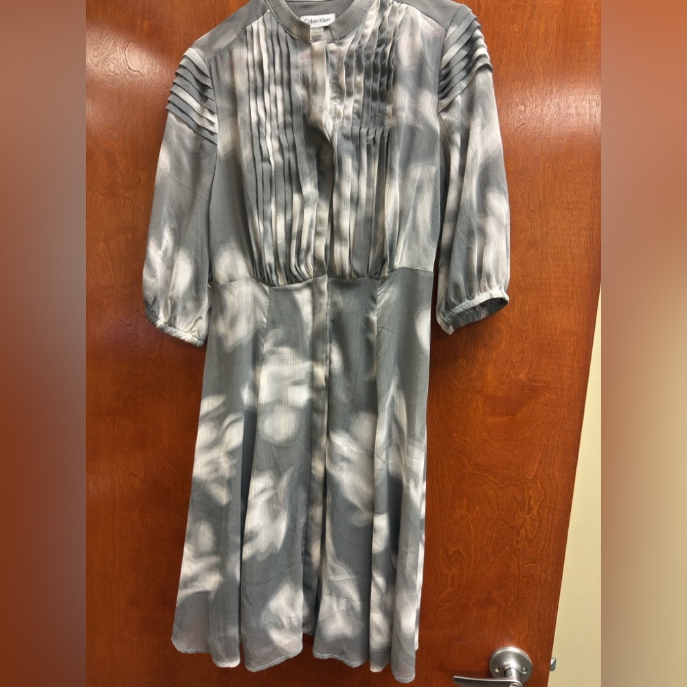 Calvin Klein Gray and White Midi Dress